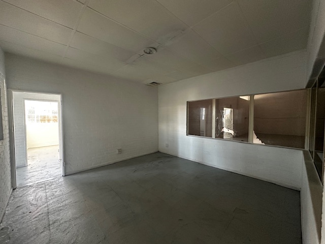 To Let Commercial Property for Rent in Maitland Western Cape